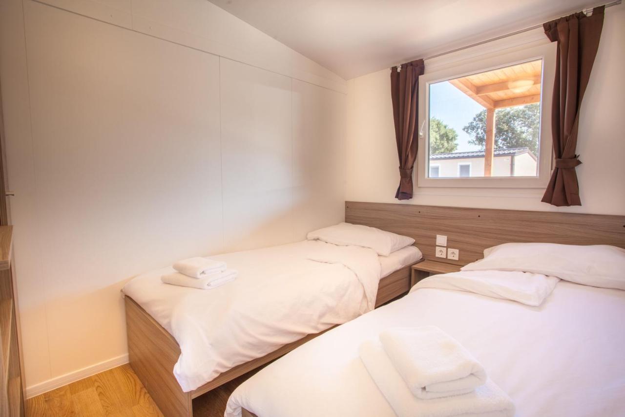 Mobile Homes Delta Marine At Campsite Rapoca 네레자인 외부 사진